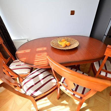 Vacation Apartment With Free Parking Sibiu Luaran gambar