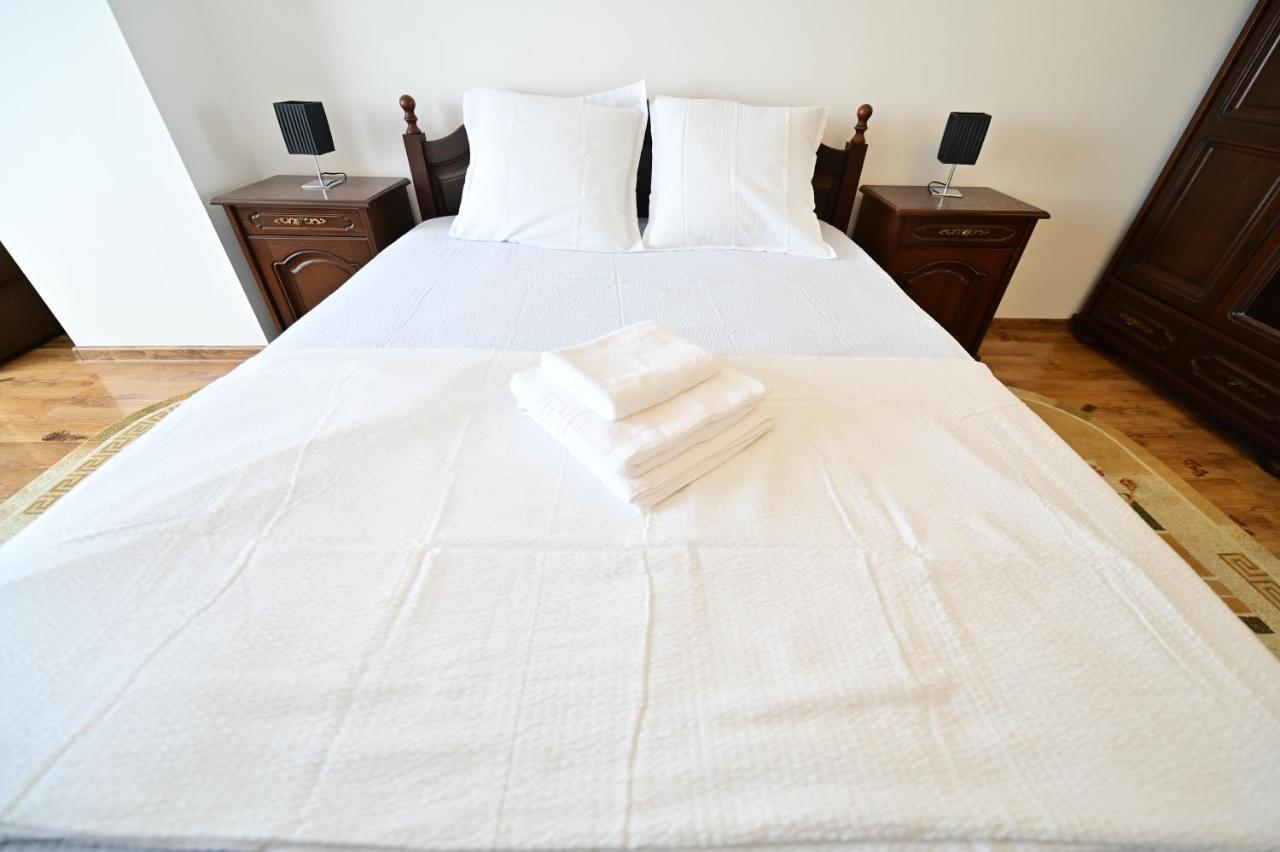 Vacation Apartment With Free Parking Sibiu Luaran gambar