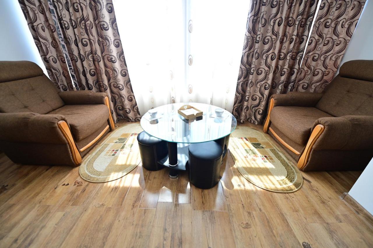 Vacation Apartment With Free Parking Sibiu Luaran gambar