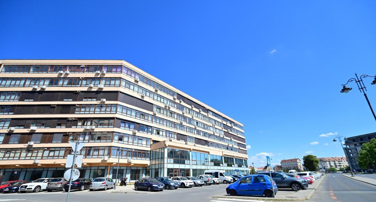 Vacation Apartment With Free Parking Sibiu Luaran gambar